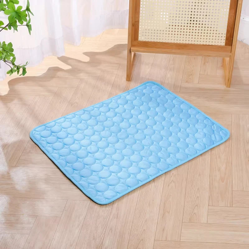 Pet Cooling Mat Dog Cat Ice Silk Pads Summer Pets Breathable Cooling Pad Washable Reusable Bite Resistance Pet Cat Sleeping Pad