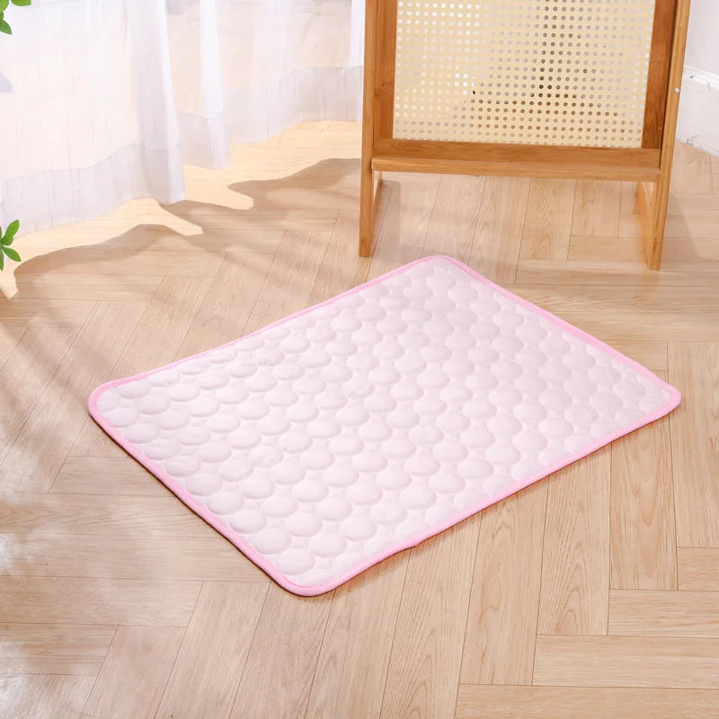 Pet Cooling Mat Dog Cat Ice Silk Pads Summer Pets Breathable Cooling Pad Washable Reusable Bite Resistance Pet Cat Sleeping Pad