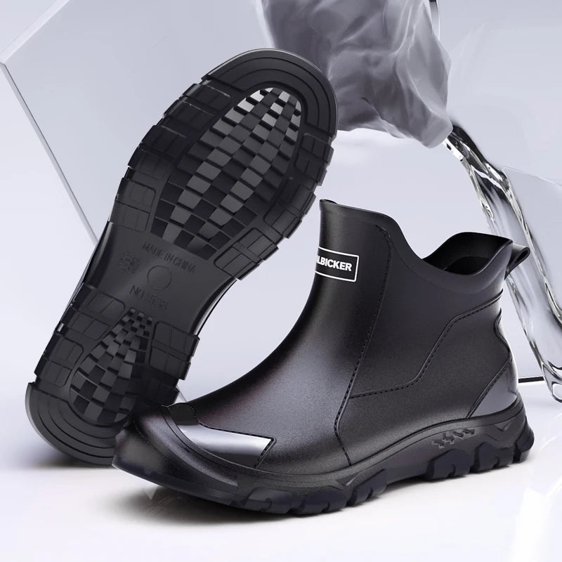 Stivali New Outdoor Non-slip Light Shoes Men Rain Boots Waterproof Rubber Fishing Shoes Durable Waterproof Rubber Fishing Shoes
