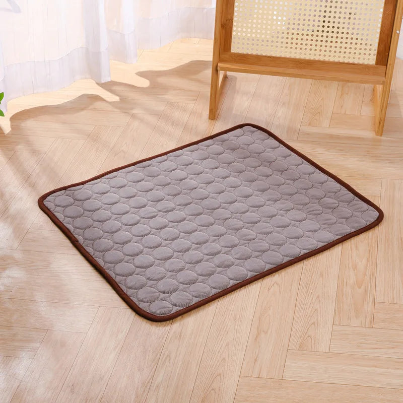 Pet Cooling Mat Dog Cat Ice Silk Pads Summer Pets Breathable Cooling Pad Washable Reusable Bite Resistance Pet Cat Sleeping Pad